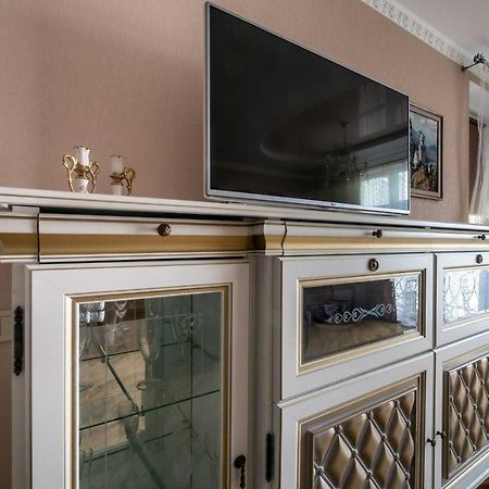 Apartamenty On Kryvonosa リヴィウ エクステリア 写真
