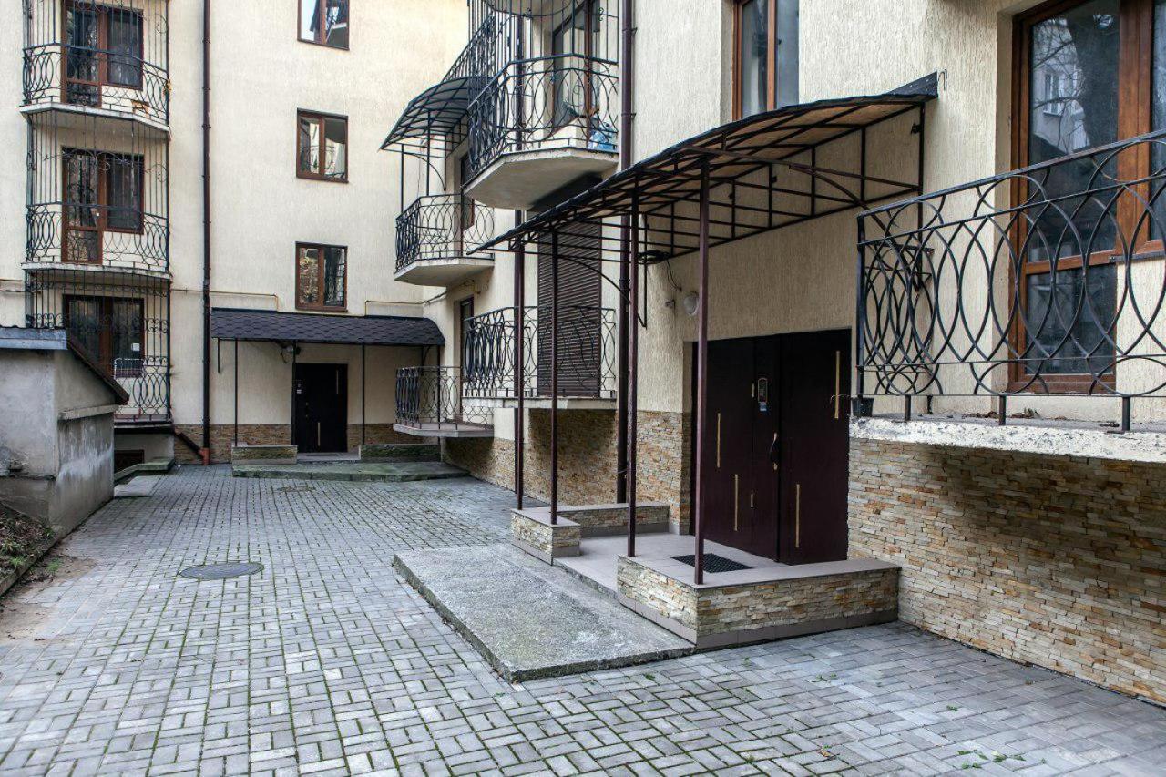 Apartamenty On Kryvonosa リヴィウ エクステリア 写真