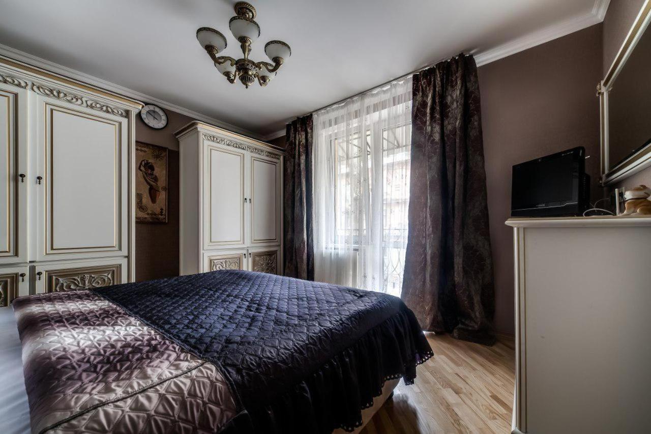 Apartamenty On Kryvonosa リヴィウ エクステリア 写真