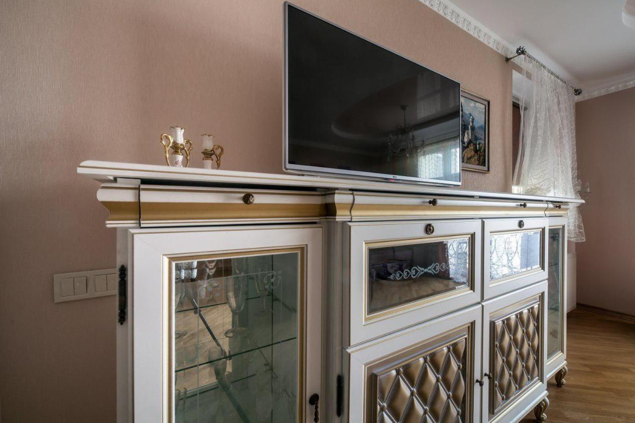 Apartamenty On Kryvonosa リヴィウ エクステリア 写真